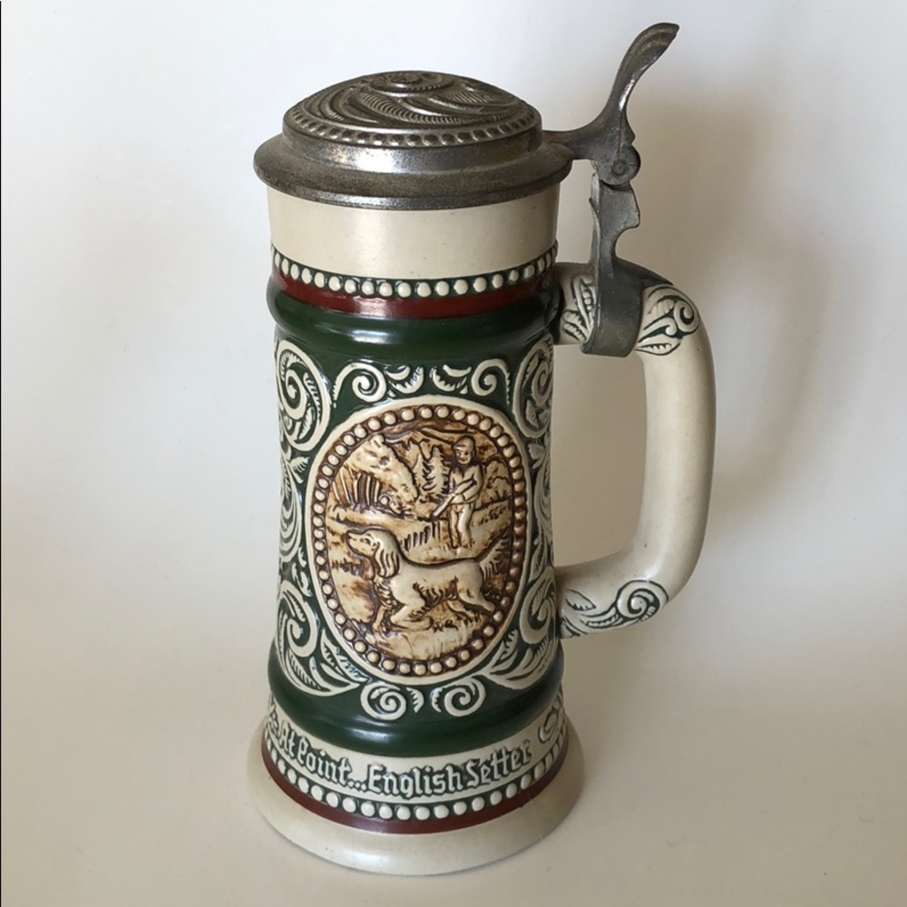 VTG Avon beer stein mug hunting fishing 1978